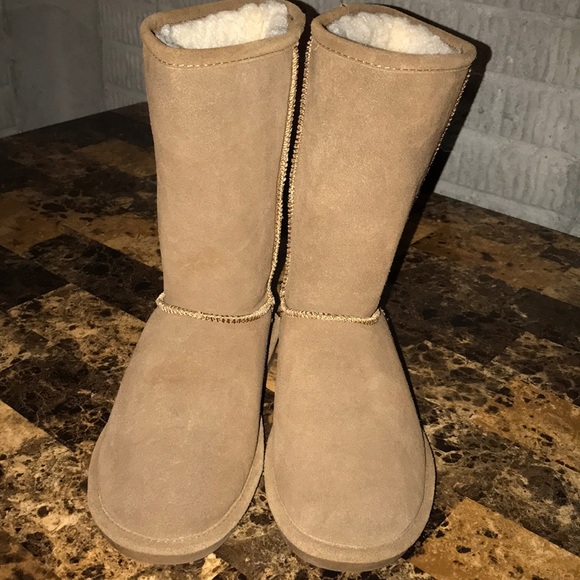 BearPaw Shoes - Bearpaws soft Sherpa Winter Boots